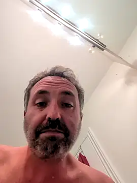 Snapshot of cloudymatt chatting on October 2025 11:42:02 AM cloudymatt online show from October 2025 11:42:02 AM