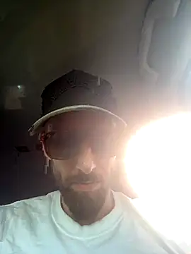 Snapshot of thejohnryancollection chatting on September 2025 10:25:01 PM thejohnryancollection online show from September 2025 10:25:01 PM