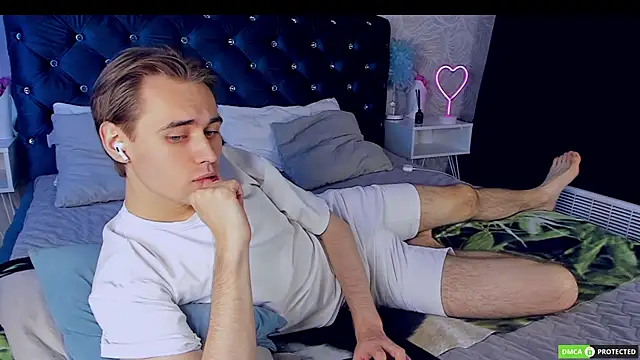 Snapshot of WilliamDyson chatting on September 2025 03:07:02 AM WilliamDyson online show from September 2025 03:07:02 AM