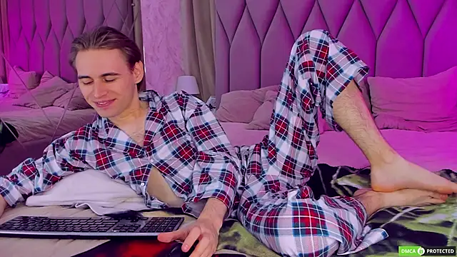 Snapshot of WilliamDyson chatting on September 2025 04:27:01 AM WilliamDyson online show from September 2025 04:27:01 AM