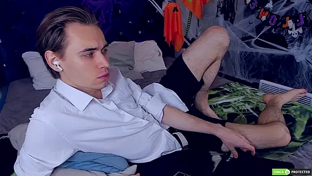 Snapshot of WilliamDyson chatting on October 2025 03:07:01 AM WilliamDyson online show from October 2025 03:07:01 AM