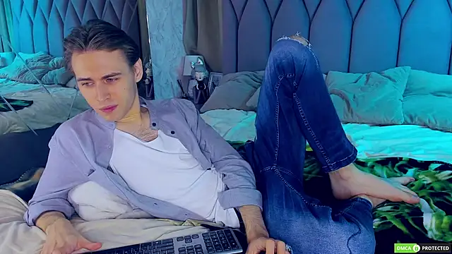 Snapshot of WilliamDyson chatting on November 2025 03:06:01 AM WilliamDyson online show from November 2025 03:06:01 AM