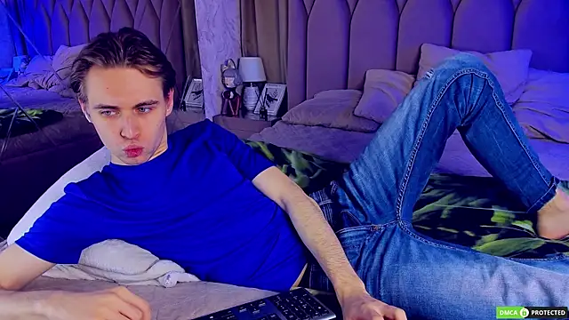 Snapshot of WilliamDyson chatting on November 2025 04:23:02 AM WilliamDyson online show from November 2025 04:23:02 AM