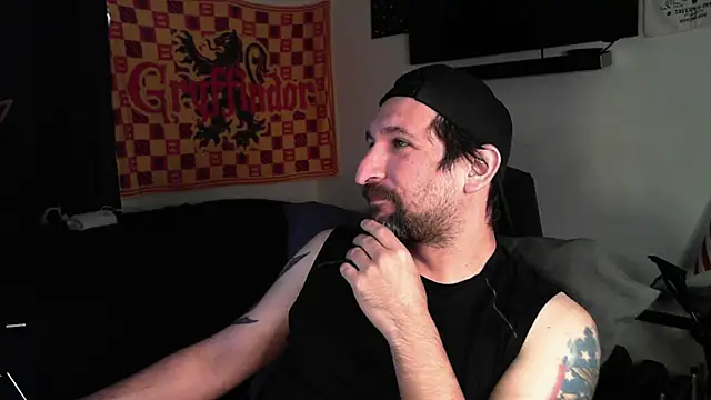 DevilPup75  online show from October 2025 06:27:02 PM