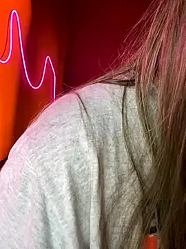 kiramedi online show from October 2025 11:17:02 PM