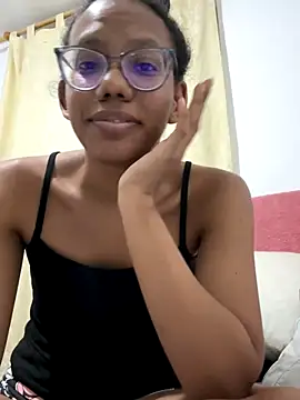 Valen1800 online show from September 2025 01:17:01 AM