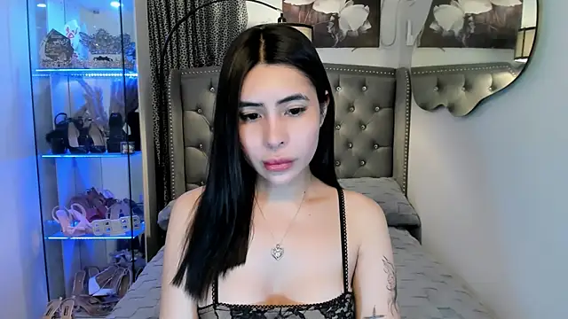 Snapshot of Claudia_empress chatting on October 2025 10:05:01 AM Claudia empress online show from October 2025 10:05:01 AM