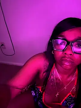 Snapshot of Wetdollface chatting on October 2025 03:03:02 AM Wetdollface online show from October 2025 03:03:02 AM