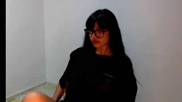 meganmiauu online show from June 2026 12:19:01 PM