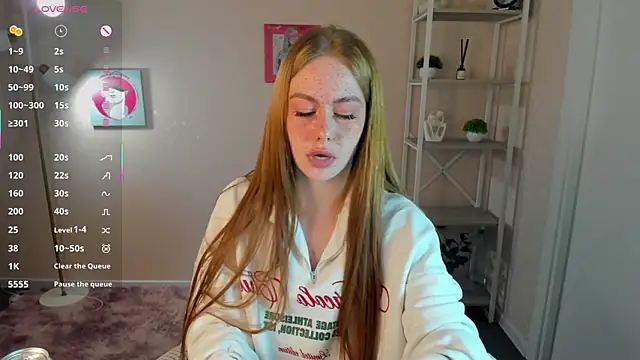 Roxy Sunnny online show from October 2025 09:20:01 AM