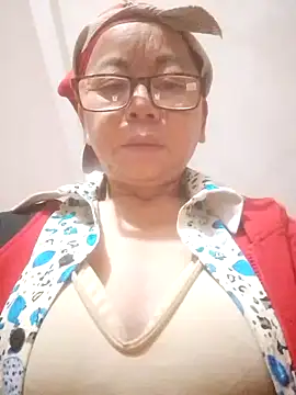 VangLe73 online show from September 2025 06:13:02 PM