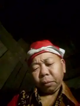 VangLe73 online show from November 2025 03:29:02 PM