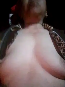 VangLe73 online show from March 2026 11:33:01 PM