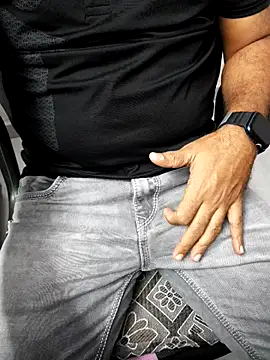 biggolu007 online show from October 2025 10:49:01 AM