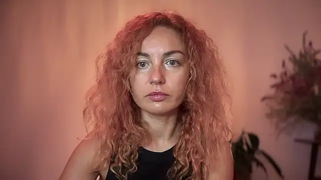 Snapshot of Reddgiirl chatting on October 2025 06:52:02 PM Reddgiirl online show from October 2025 06:52:02 PM