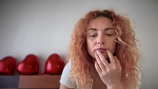 Reddgiirl online show from March 2026 11:57:01 AM