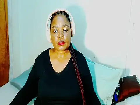 Love-Racheal75 online show from June 2026 05:56:02 PM