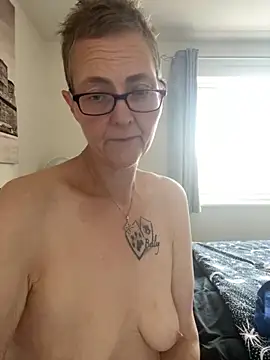 Curvy-Jinx online show from September 2025 07:46:01 AM