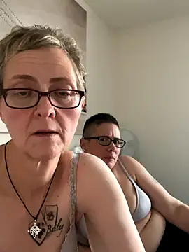 Curvy-Jinx online show from December 2025 08:40:02 AM