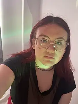 Snapshot of AliaMiller_ chatting on June 2026 02:41:01 PM AliaMiller online show from June 2026 02:41:01 PM