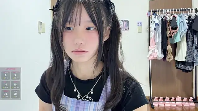 Snapshot of xiaoxia_baby chatting on August 2026 01:03:01 PM xiaoxia baby online show from August 2026 01:03:01 PM