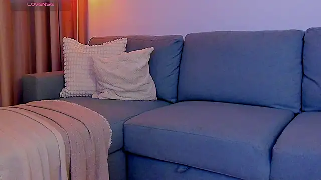 Snapshot of AlessandraCrystal chatting on December 2025 03:29:01 PM AlessandraCrystal online show from December 2025 03:29:01 PM