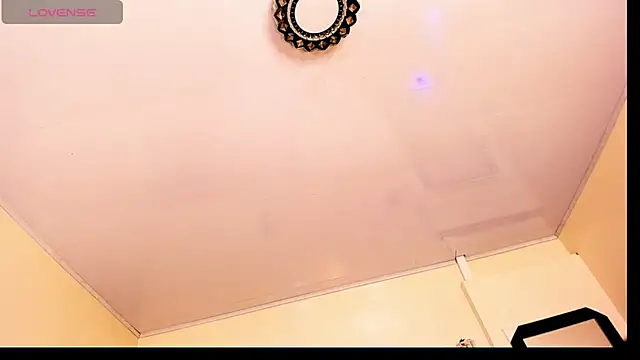 Snapshot of Rossedewitt_ chatting on December 2025 11:14:02 AM Rossedewitt online show from December 2025 11:14:02 AM