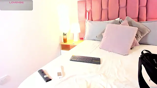 MartinaRizzi online show from December 2025 03:26:02 AM