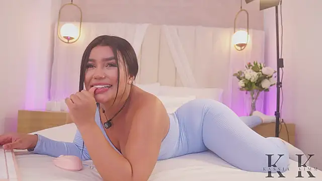 Snapshot of kassia_kim chatting on February 2026 05:27:01 AM kassia kim online show from February 2026 05:27:01 AM