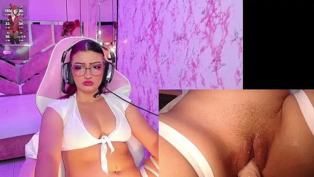 AriaNova  online show from October 2025 01:12:02 PM