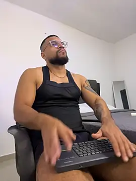 vincentjaxon online show from October 2025 12:39:02 PM