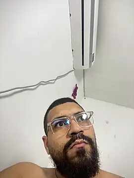 vincentjaxon online show from February 2026 11:14:01 AM