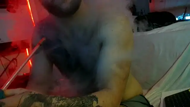 Snapshot of Luv2SuckBWC92 chatting on October 2025 09:42:02 AM Luv2SuckBWC92 online show from October 2025 09:42:02 AM