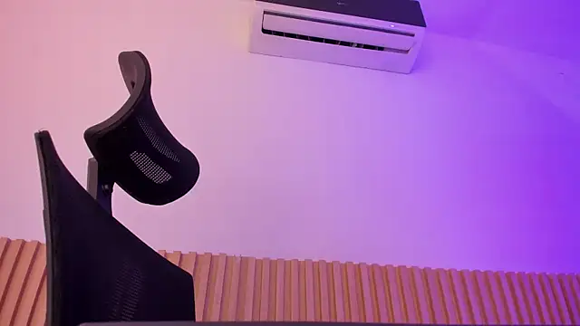 Snapshot of OliviaSweett chatting on September 2025 01:02:02 PM OliviaSweett online show from September 2025 01:02:02 PM