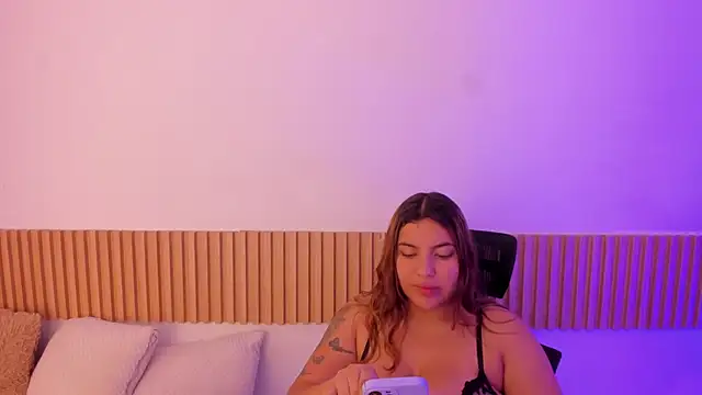 Snapshot of OliviaSweett chatting on October 2025 07:23:02 PM OliviaSweett online show from October 2025 07:23:02 PM