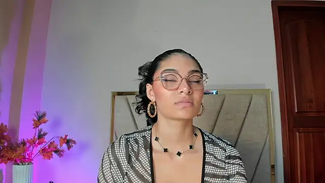 LunaAspen  online show from February 2026 05:51:01 PM