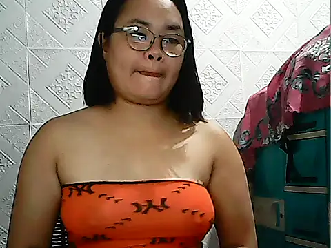 CreamyPussy4uxx online show from February 2026 02:02:02 PM