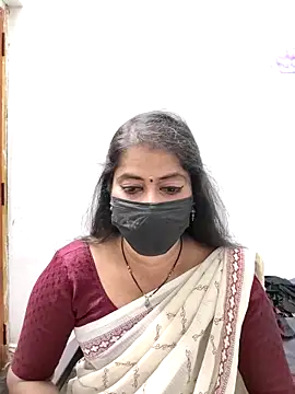 Snapshot of tamil_Sigappu_Roja chatting on March 2026 01:11:01 AM tamil Sigappu Roja online show from March 2026 01:11:01 AM