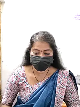 Snapshot of tamil_Sigappu_Roja chatting on March 2026 01:10:01 AM tamil Sigappu Roja online show from March 2026 01:10:01 AM