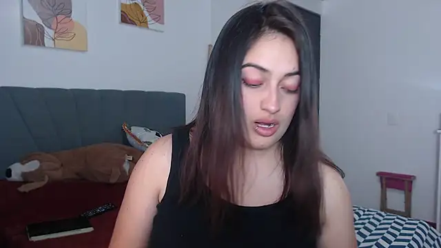 Snapshot of Meggan_n chatting on December 2025 01:59:02 AM Meggan n online show from December 2025 01:59:02 AM