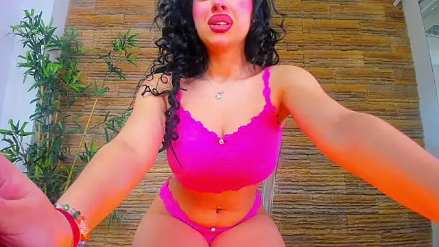 Snapshot of Cupcake_Izzy chatting on March 2026 05:33:02 AM Cupcake Izzy online show from March 2026 05:33:02 AM