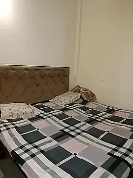 Snapshot of missneha61 chatting on September 2025 07:12:01 AM missneha61 online show from September 2025 07:12:01 AM