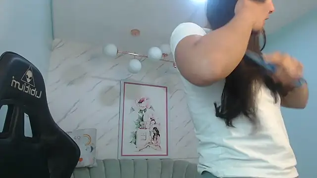 victoria hernandez t  online show from May 2026 01:05:02 PM