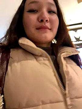 Snapshot of KissMeEva chatting on September 2025 02:21:01 PM KissMeEva online show from September 2025 02:21:01 PM