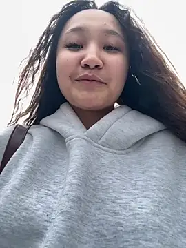 Snapshot of KissMeEva chatting on October 2025 09:07:01 AM KissMeEva online show from October 2025 09:07:01 AM