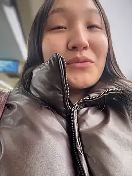 Snapshot of KissMeEva chatting on October 2025 09:39:01 AM KissMeEva online show from October 2025 09:39:01 AM