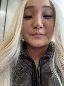 Snapshot of KissMeEva chatting on November 2025 03:12:01 PM KissMeEva online show from November 2025 03:12:01 PM