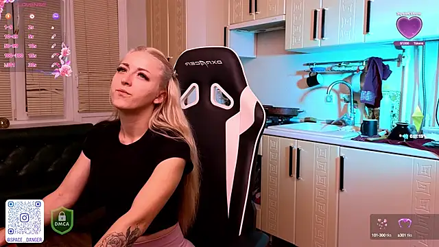 Snapshot of space_danger chatting on October 2025 07:22:01 PM space danger online show from October 2025 07:22:01 PM