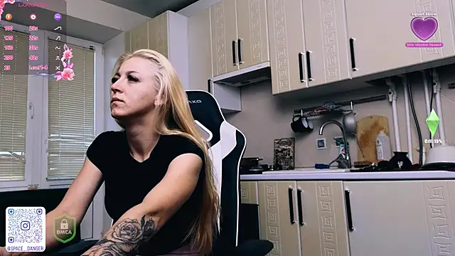 Snapshot of space_danger chatting on October 2025 09:08:01 AM space danger online show from October 2025 09:08:01 AM