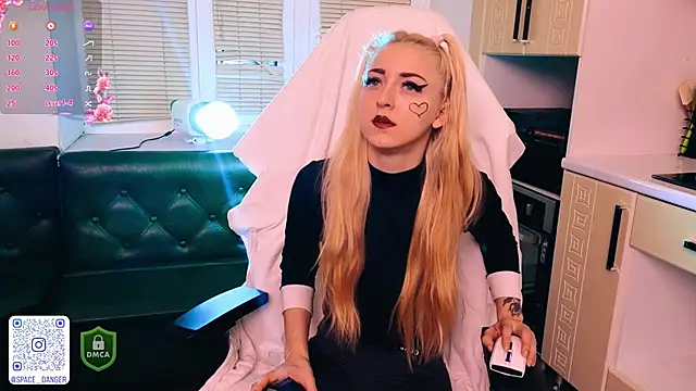 Snapshot of space_danger chatting on October 2025 02:07:01 PM space danger online show from October 2025 02:07:01 PM